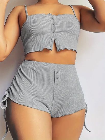 Kadın Ip Askılı Crop Bluz Ve Yanlardan Büzgülü Ikili Kaşkorse Short Takım resmi