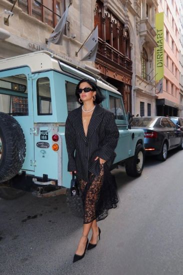 Siyah Çizgili Oversize Ceket resmi