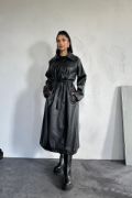 Siyah Reglan Kol Trençkot resmi