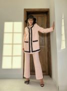 Pembe Siyah Şeritli Yakasız Ceket Ve Pantolon Takım resmi