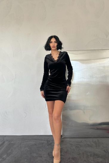 Siyah Yaka Ve Kol Dantelli Mini Elbise resmi