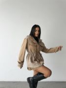 CHANEL -TRENCH  GARNİLİ KAPİŞONLU BELDEN BÜZGÜLÜ MONT - Bej resmi