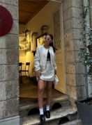 CHANEL CROP CEKET-KISA ETEK TAKIM - Beyaz resmi