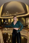 PULLU CROP KRUVAZE BLUZ - Zümrüt resmi
