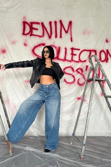 Mavi Geniş Paça Jeans Pantolon resmi