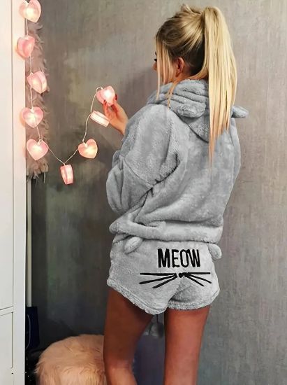 Kadın Uzun Kollu Meow Kedi Nakışlı Kapşonlu Peluş Sweat Ve Short Ikili Takım resmi