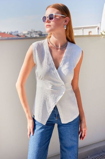 916 Düğme Detaylı Örme Yelek - Beyaz resmi