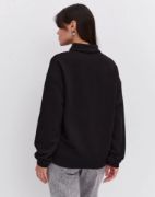 Oversize Yarım Farmuarlı Yakalı Basic SweatShirt - Siyah resmi