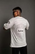 Erkek Bisiklet Yakalı Sırt Baskılı Oversize T-Shirt - Beyaz resmi